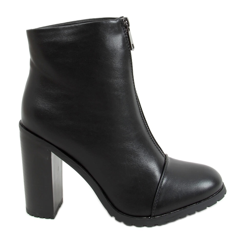 Black boots on the post 801 Black