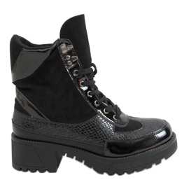 Boots on a thick sole KL-757 Black