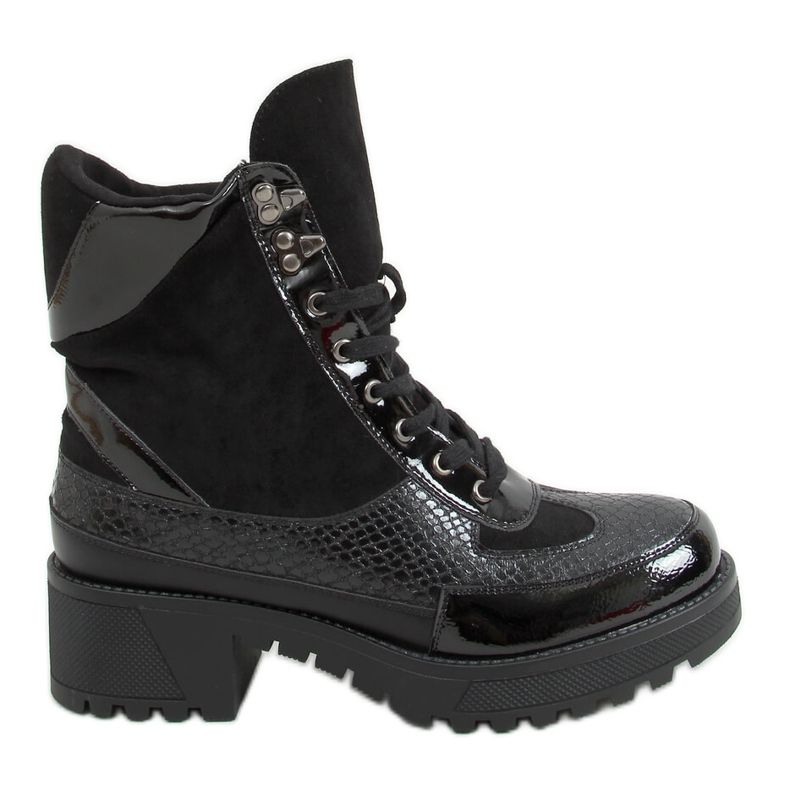 Boots on a thick sole KL-757 Black