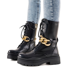 Black ankle boots with a chain from Rock It