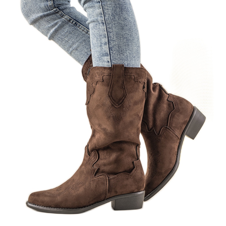 Brown LuckyShoes cowboy boots