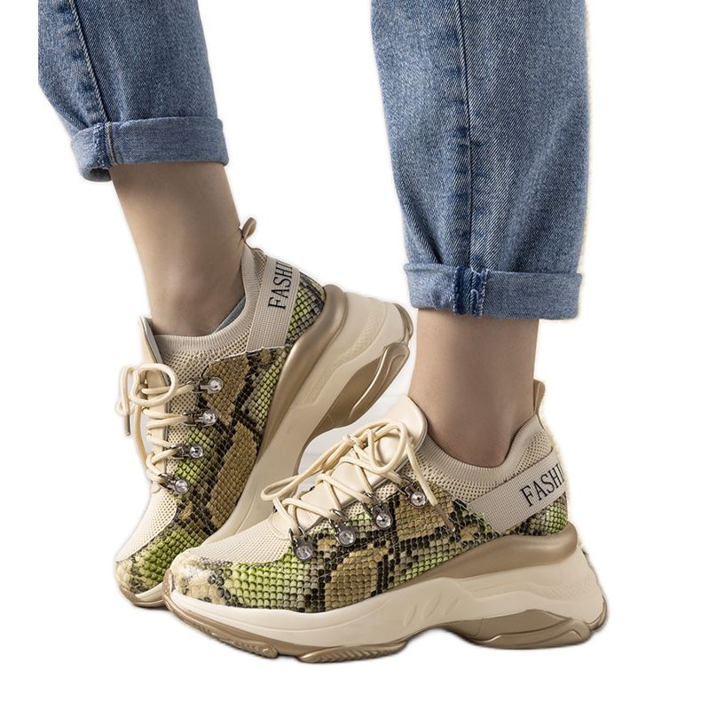 Beige sneakers on a high Lissa sole