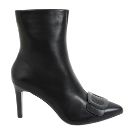 Black Boots on a pin UK65P Black