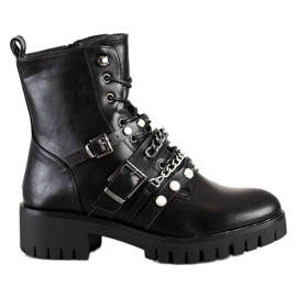 Cm Paris Fashionable Workers With Pearls black