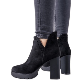 Black boots on the Bushido post