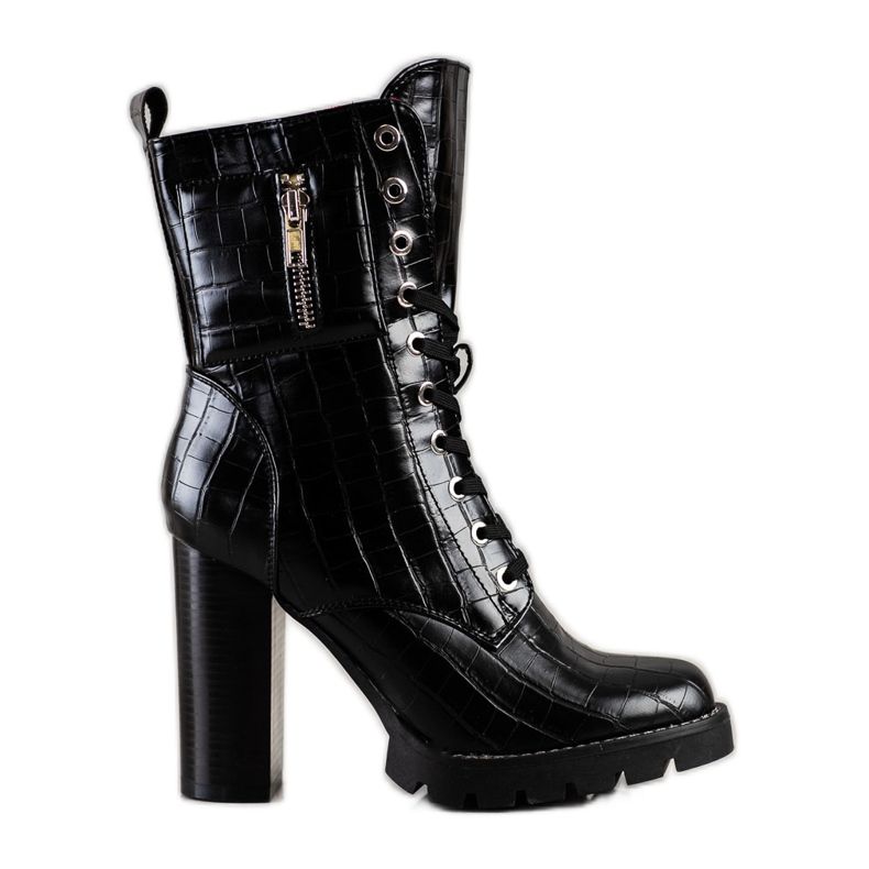 Erynn Boots On A High Fashion Post black