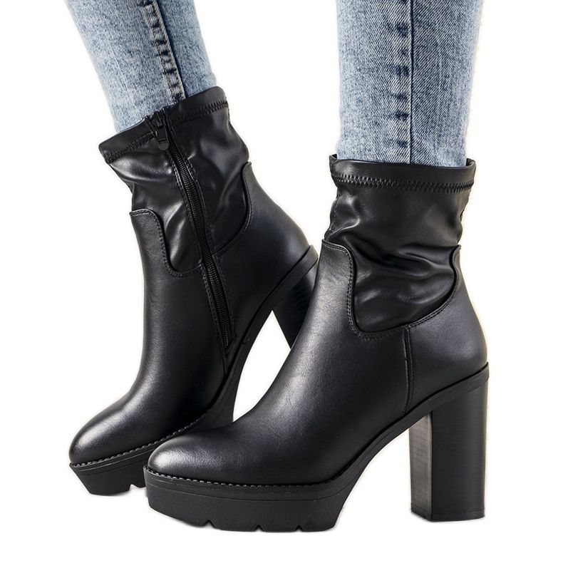 Black ankle boots made of elastic Quality fabric