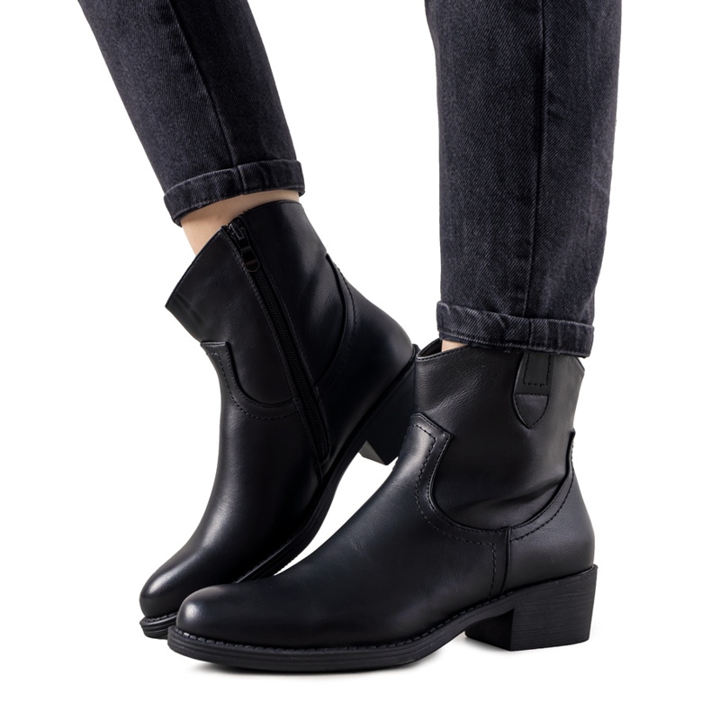 Classic women's black boots from Malika
