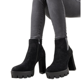 Black women's boots on a thick sole Idalina