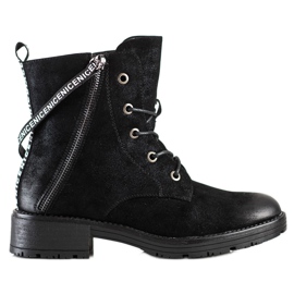 Boots with a decorative Vinceza belt black