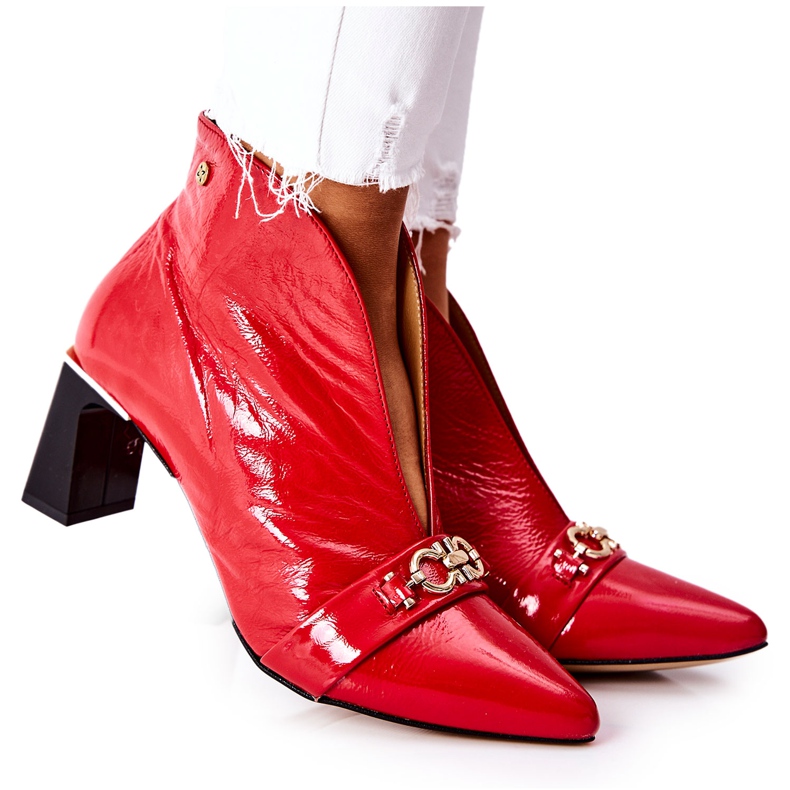 Leather boots on a post Maciejka Red 05262-08