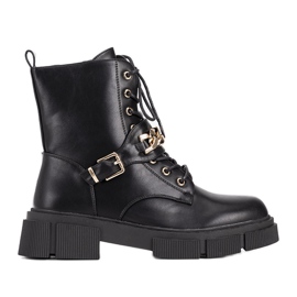 Black hiking boots with gold Laurette chain Black hiking boots with gold Laurette chain