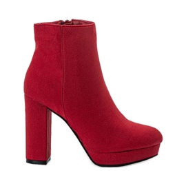 Red Azula eco-powder boots