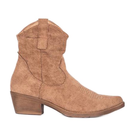 Beige cowboy boots from Bowie
