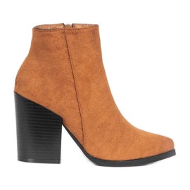Brown ankle boots on the Mia post