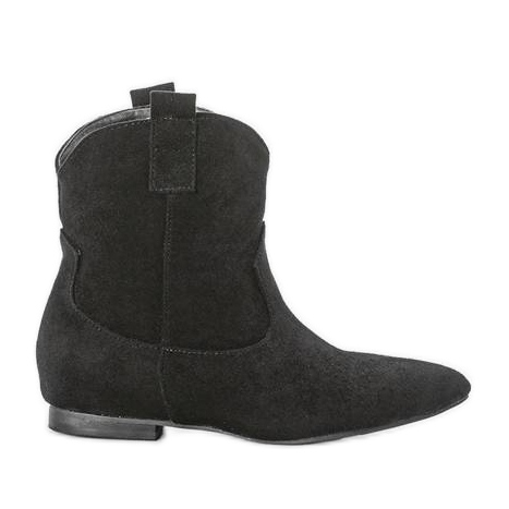 Black Femina flat heel boots