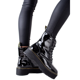 Goodin Lacquered Booties On The Platform black