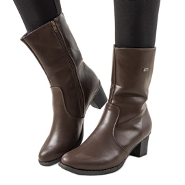 Classic brown boots on the Preciado post