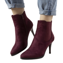Burgundy boots on a Varela heel red Burgundy boots on a Varela heel red