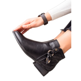 Goodin Boots with a quilted insert black Goodin Boots with a quilted insert black