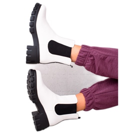 Goodin Chelsea boots on the platform white Goodin Chelsea boots on the platform white