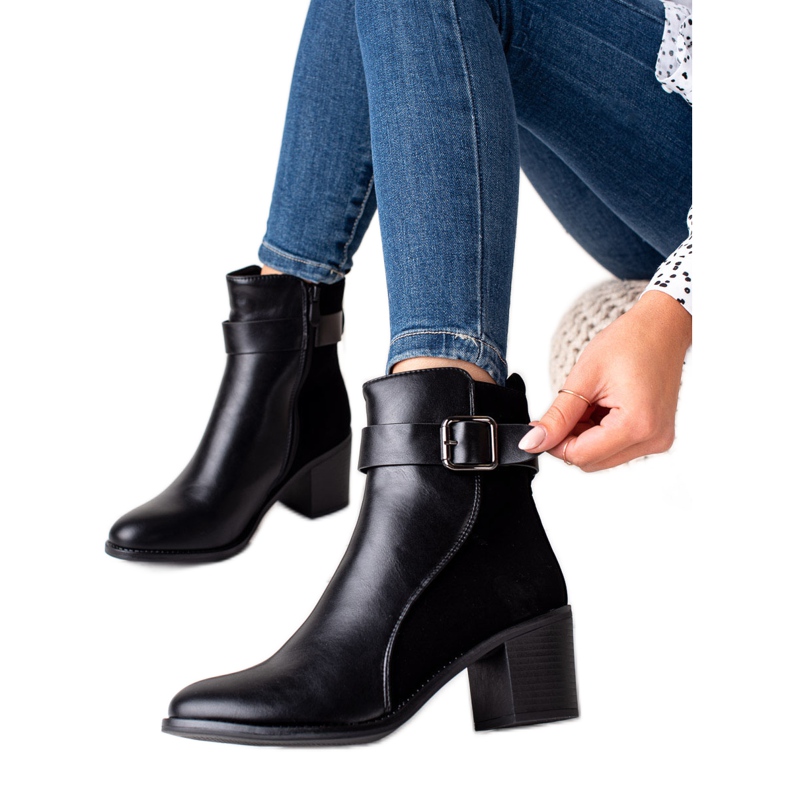 Melisa Fashionable Boots With Buckle black
