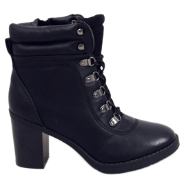 Zuzu Black high-heeled boots