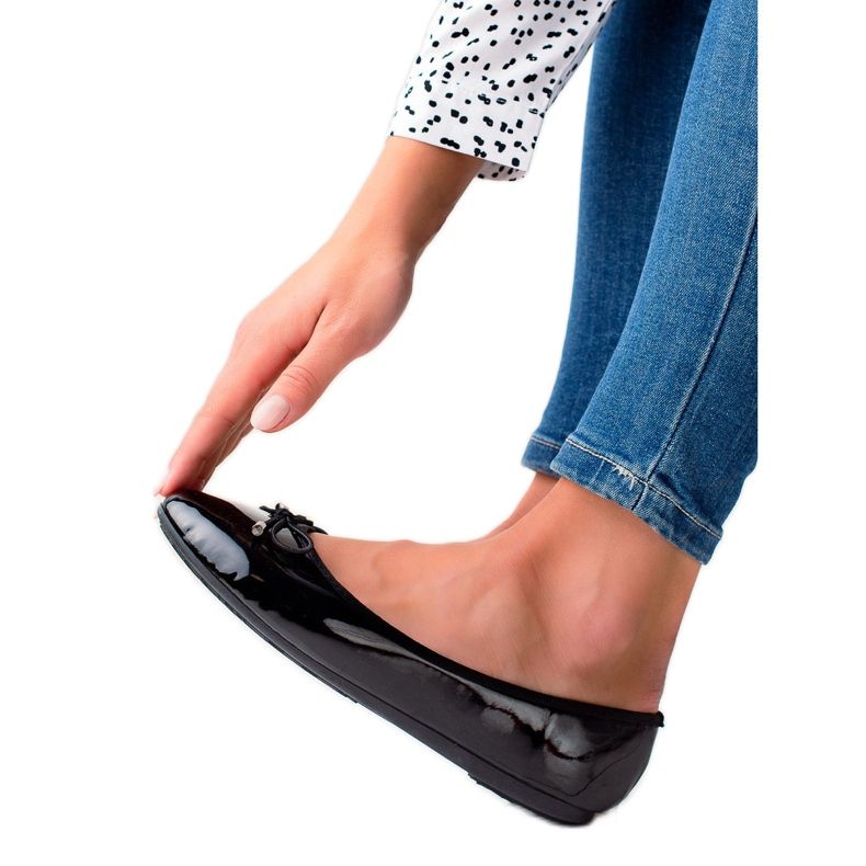 Renda Classic lacquered ballerinas black