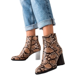 TRENDI Snake print boots on the post brown