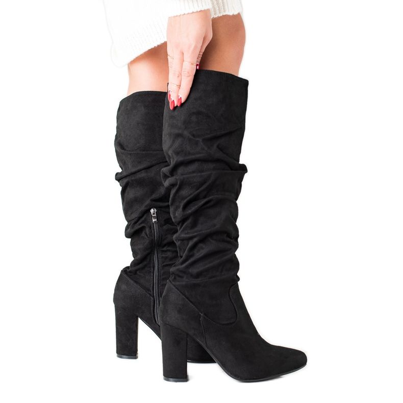 Wilady Black Boots With Ruffled Uppers