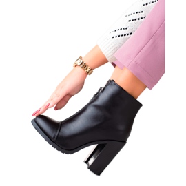 Super Mode Classic boots with a zipper black