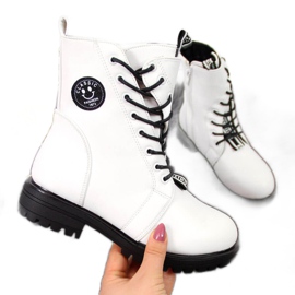 Asymmetrical Jr EVE322B white insulated boots