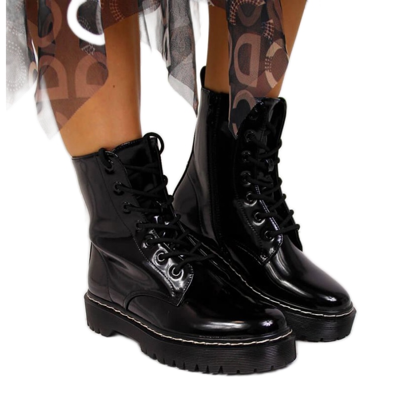 Warm lacquered boots Vinceza W JAN55A black