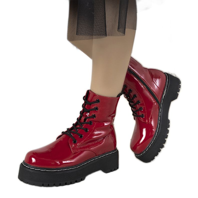 Gladu red lacquered boots