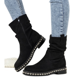 Black boots decorated with Voleta cubic zirconia