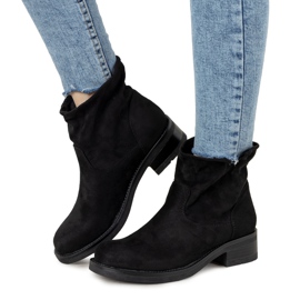Black flat-heeled boots from Orva