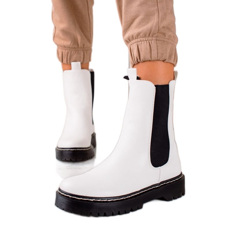 S. BARSKI High Chelsea Boots on the S.BARSKI Platform white