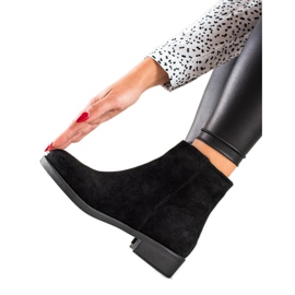 Mannika Classic suede boots black