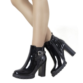 Black lacquered ankle boots on the Jacques post Black lacquered ankle boots on the Jacques post