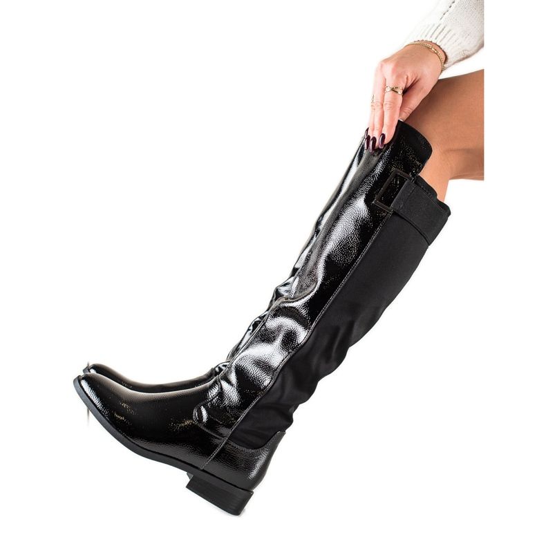 TRENDI Stylish lacquered boots black