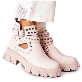PG1 Workers With Jet On A Beige Vernelle Platform