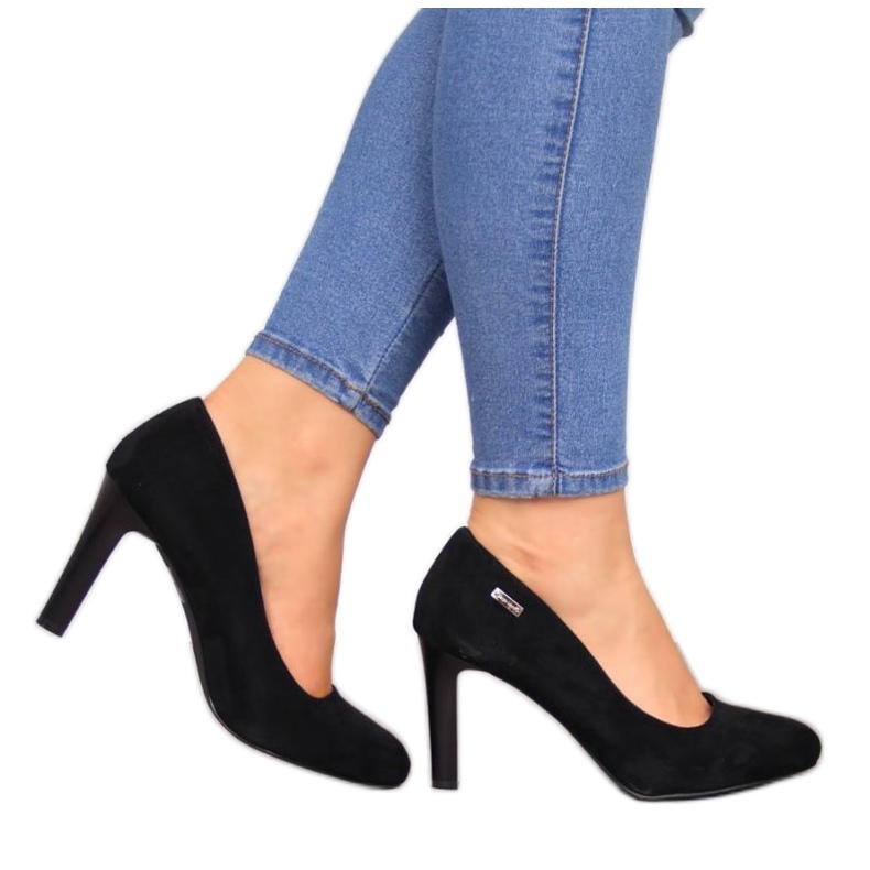 Pumps on the Sergio Leone W SK3AM post black