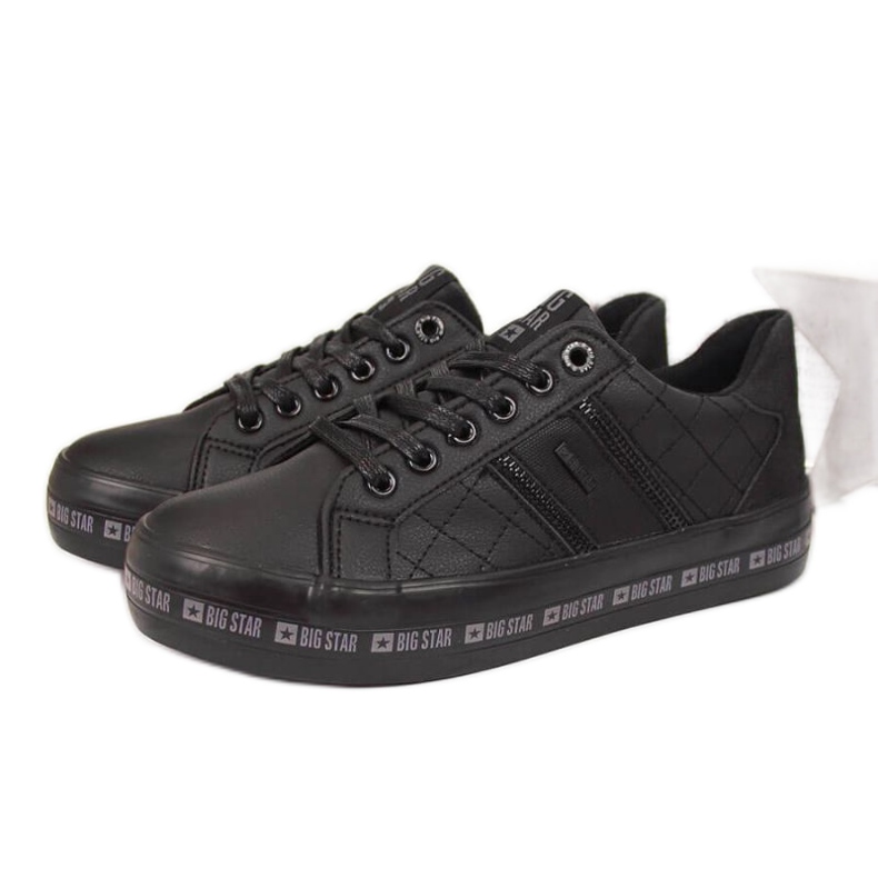 Black low-top sneakers on the Big Star W II274070 platform