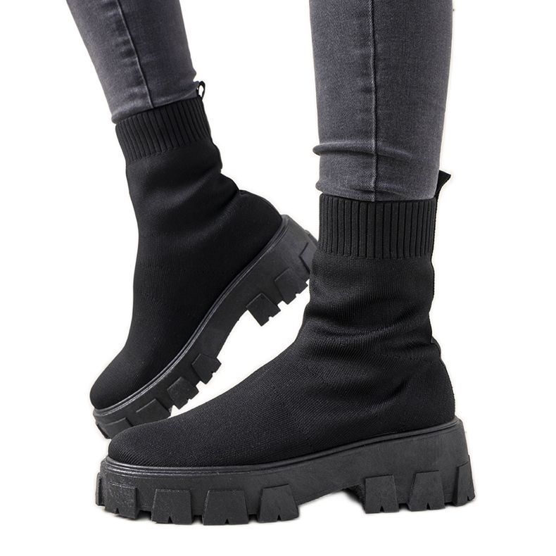 Black boots on a thick sole Randy
