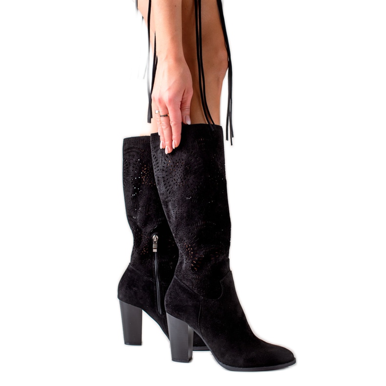 TRENDI Fashionable openwork boots black
