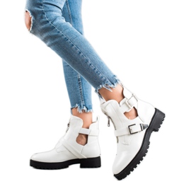 Bestelle White Fashion Workers