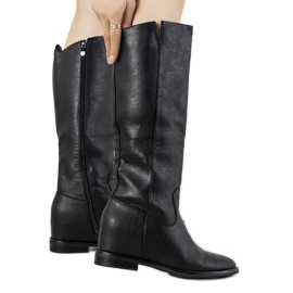 Black boots on the Rosamonde wedge