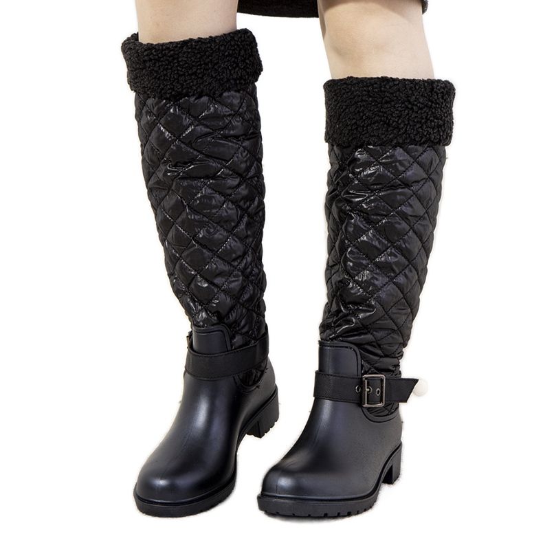 Black rain boots with a quilted Ninfa upper