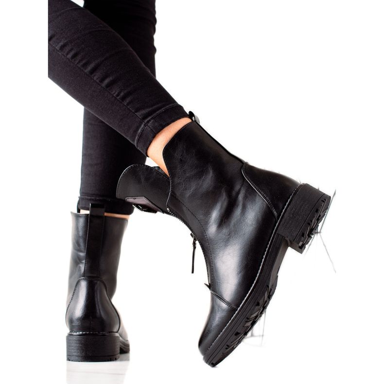 W. Potocki Stylish Workers On Potocki Slider black