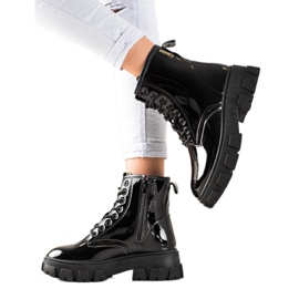 Sergio Todzi Black Trappers On The Platform